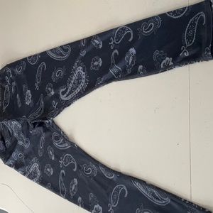 Upside yoga/athletic yoga workout leggings navy paisley medium